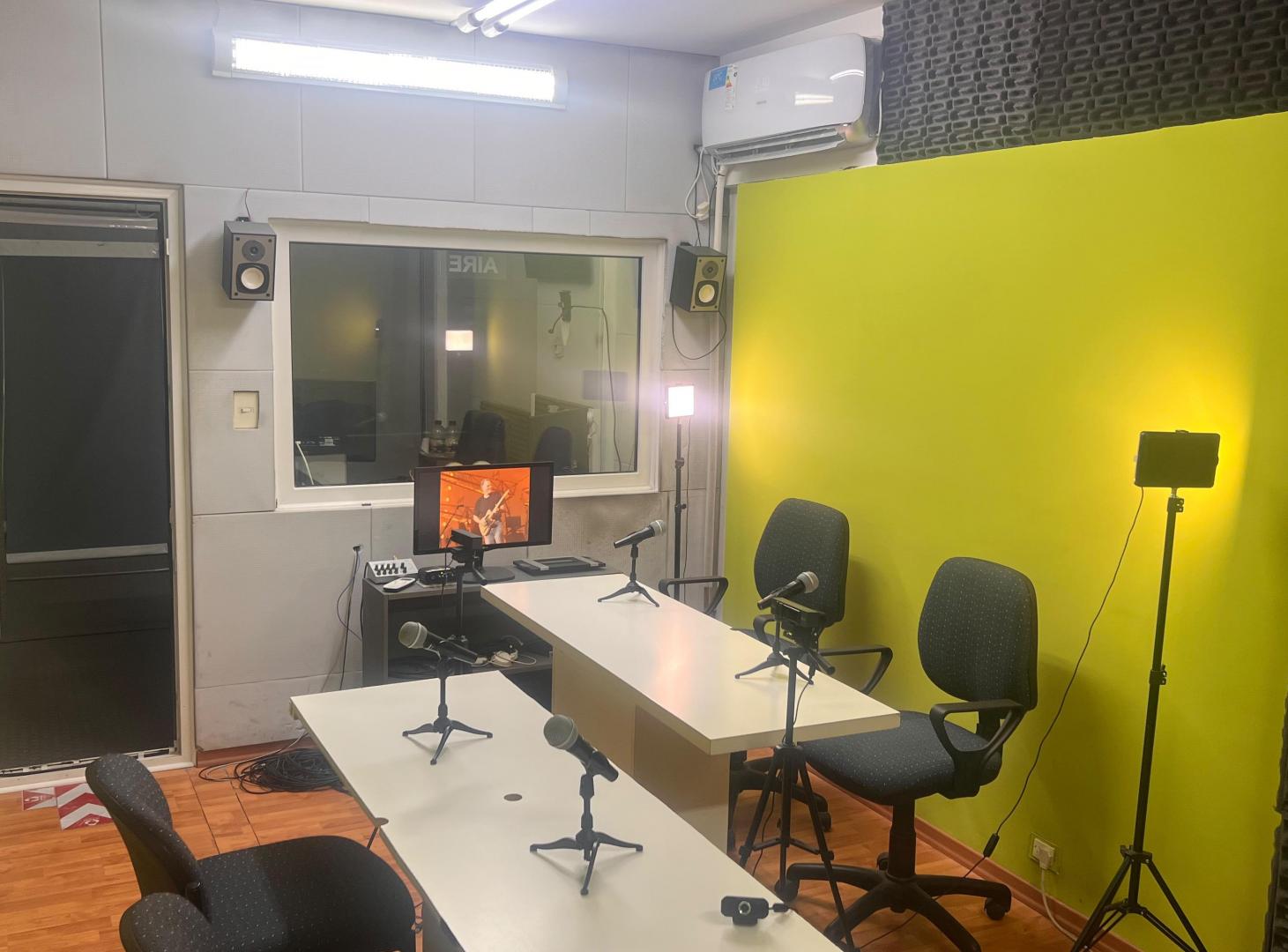 Foto de Oficina en 1º piso al lado de Complejo La Plaza, imagen 1