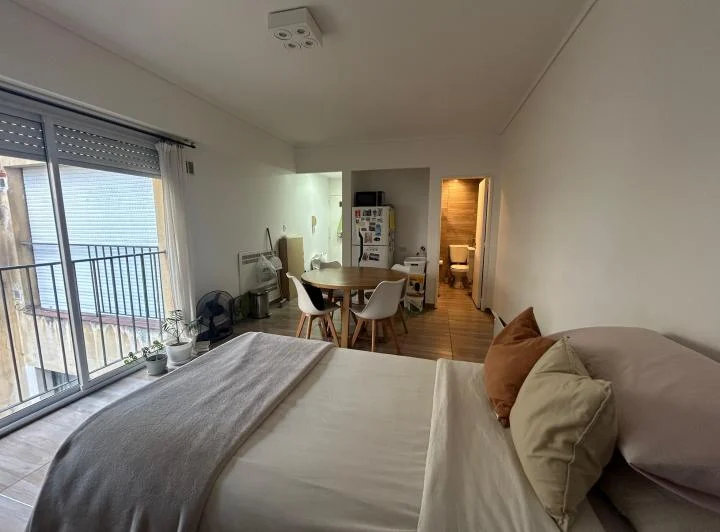 Hermoso Monoambiente totalmente reciclado en Recoleta 1