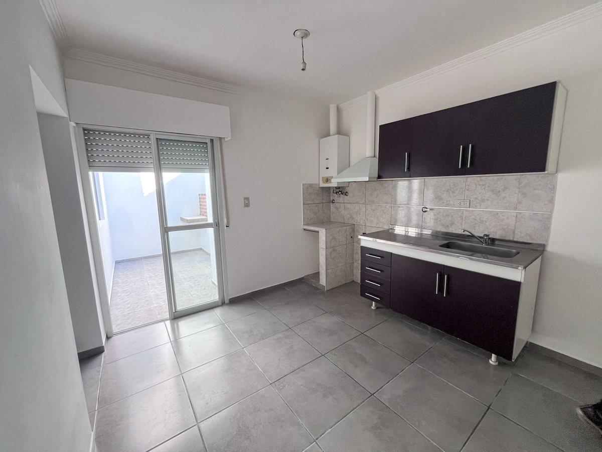 Departamento 3 amb/patio - RENTA 10% ANUAL