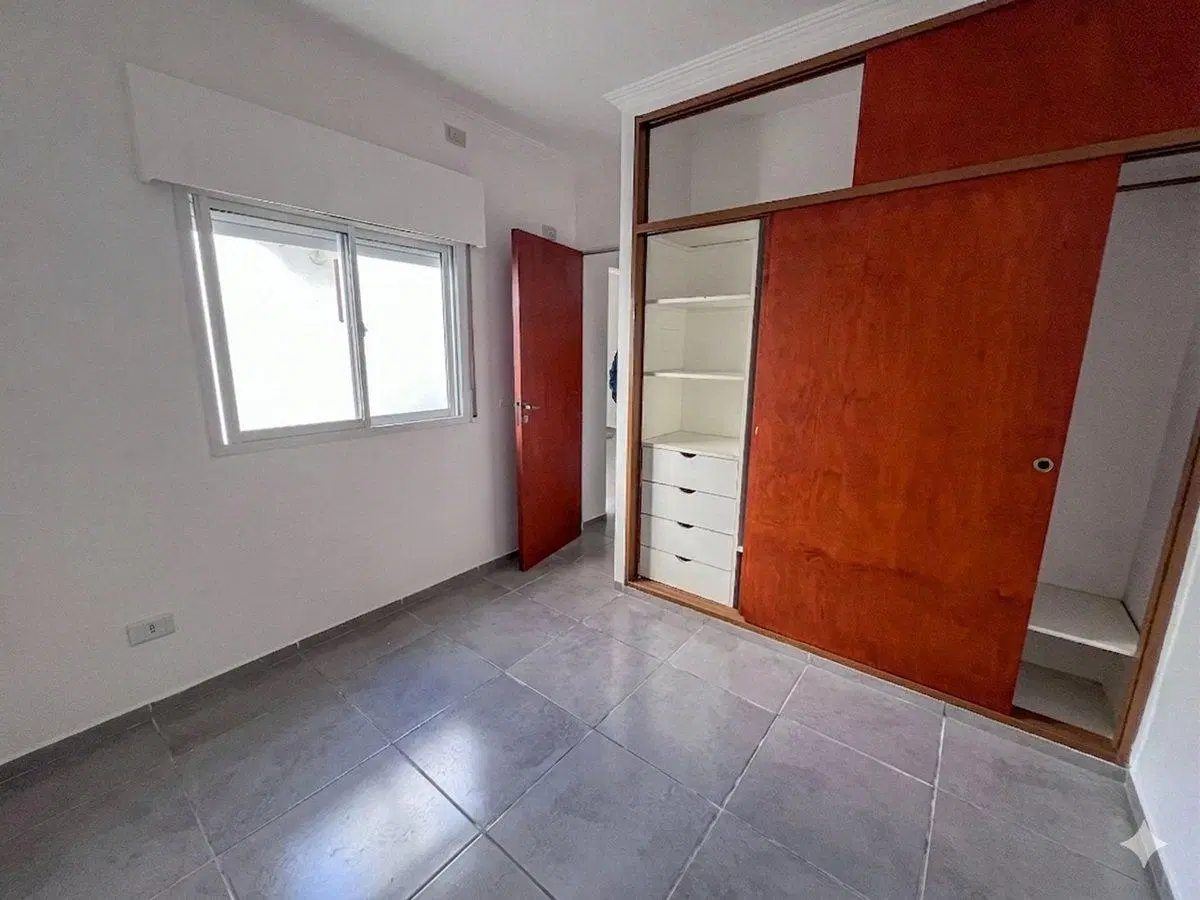 Departamento 3 amb/patio - RENTA 10% ANUAL 2