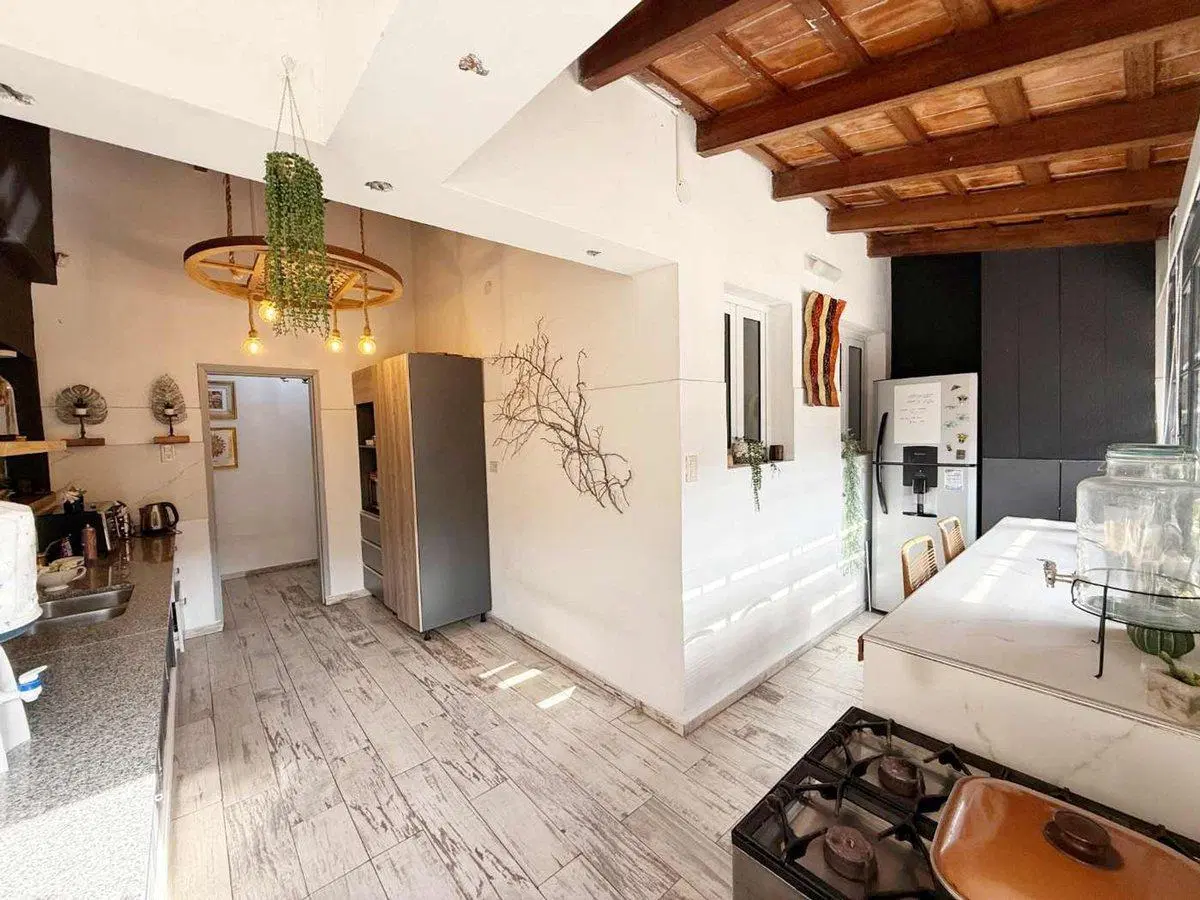 Casa única con 100m de vista al río, Bajada Grande 3