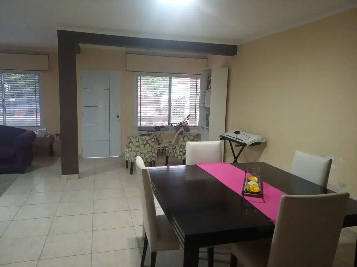 Casa mas departamento en Libertador San martin 2