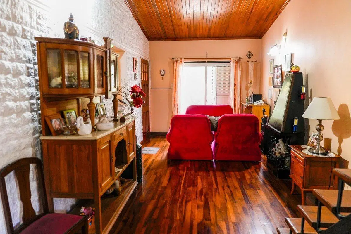 Casa con estilo único en calle Concordia, Paraná 4