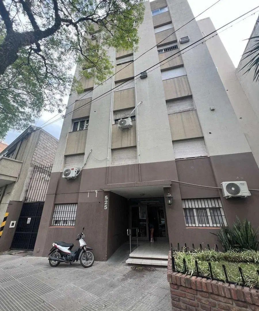 Departamento 2 dormitorios refaccionado en Alameda 4