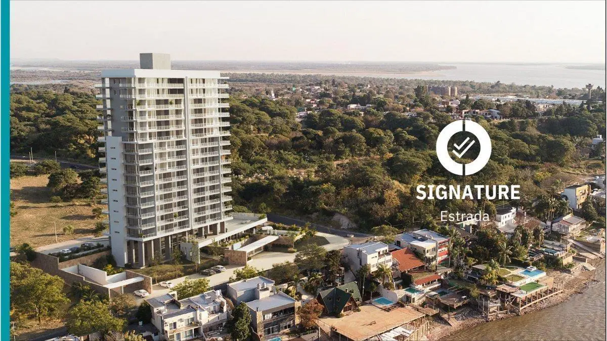 Venta de cochera cubierta en Signature Estrada 5