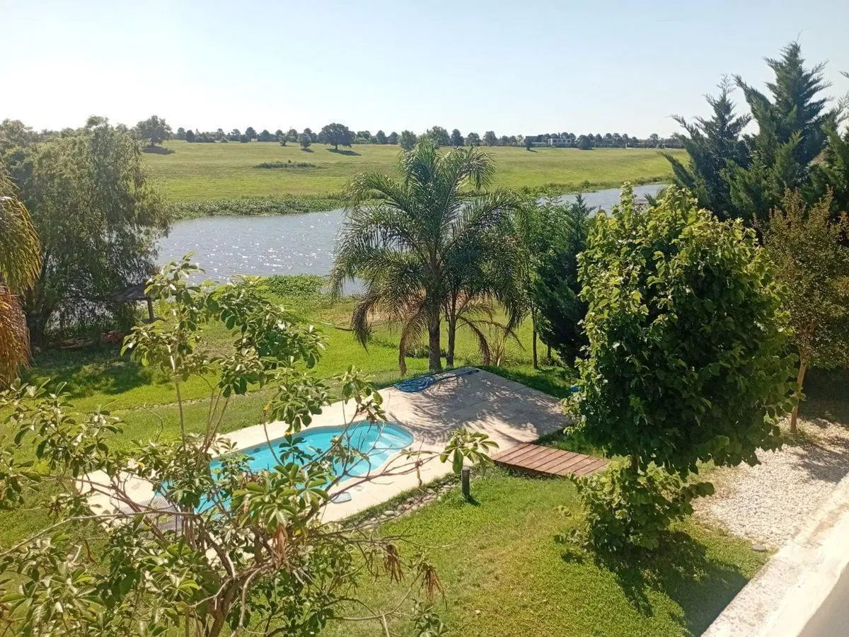 Casa imperdible en el Country Solar Victoria 5