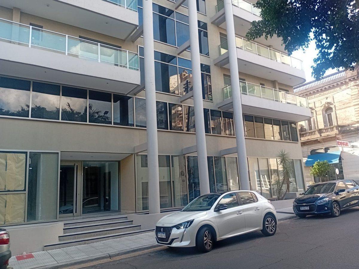 Local comercial 96m en edificio premium, Concordia