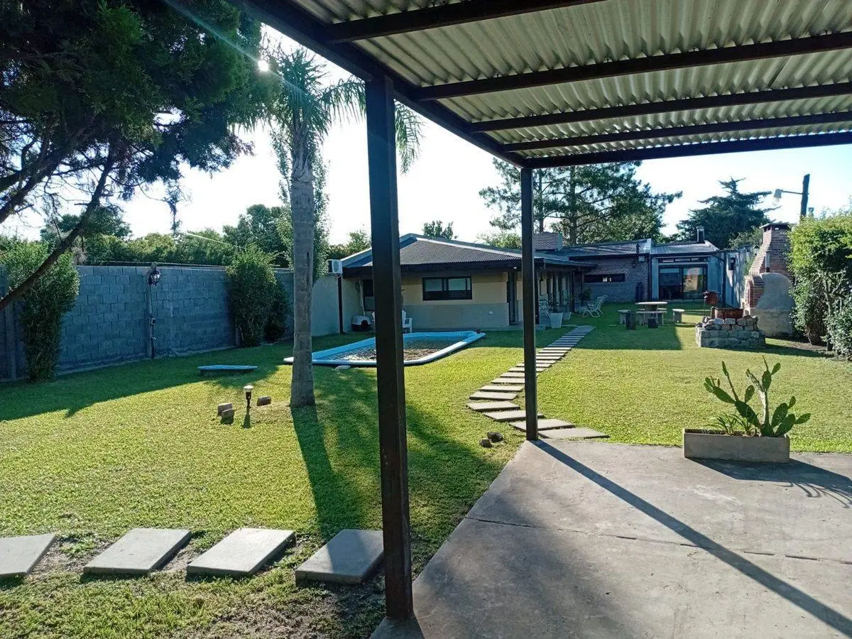 Linda casa, gran parque y pileta, Pueblo Belgrano 2