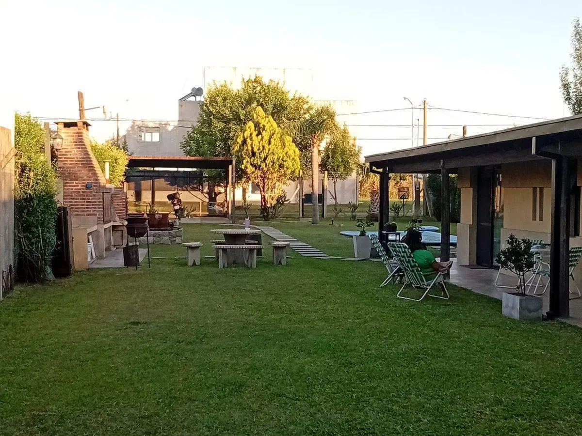 Linda casa, gran parque y pileta, Pueblo Belgrano 3
