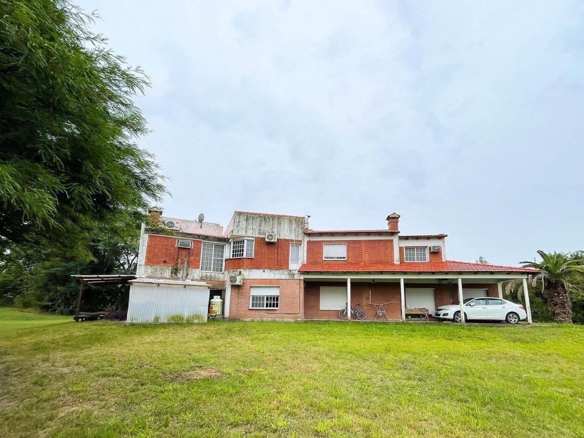 Casona con gran terreno en Libertador San Martin