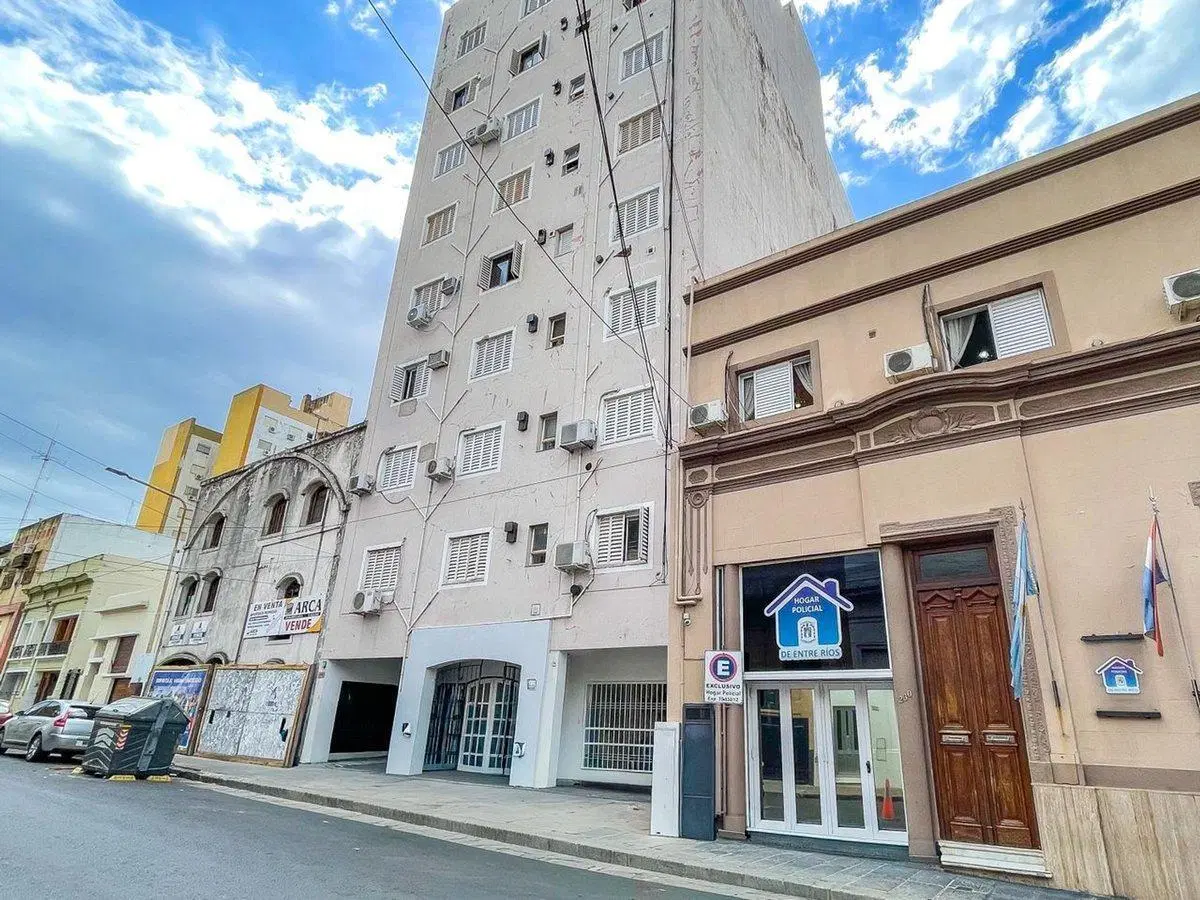Departamento céntrico de 2 dormitorios, Paraná 4