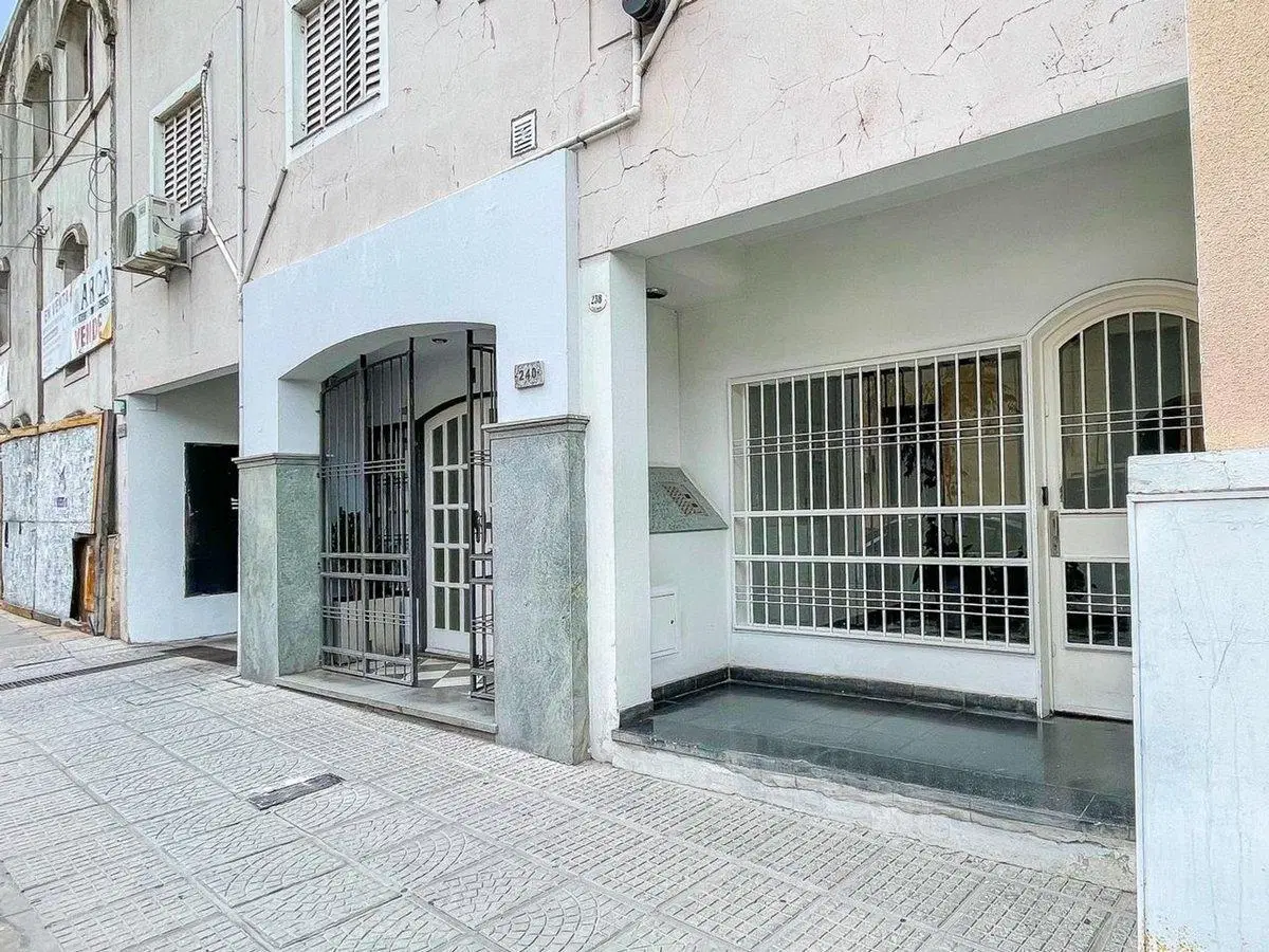 Departamento céntrico de 2 dormitorios, Paraná 5