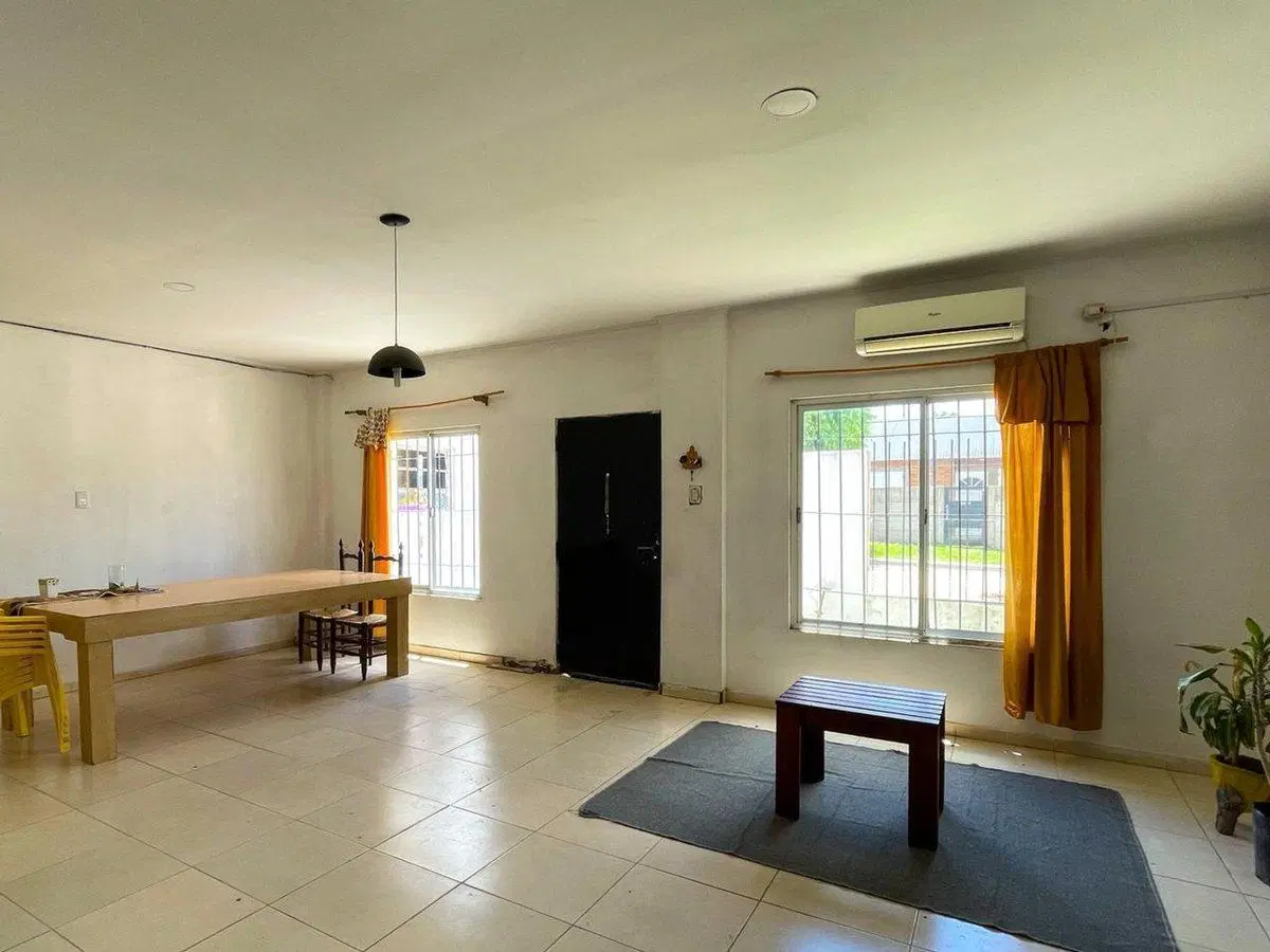 Casa 2 dormitorios y pileta, Colonia Avellaneda 2