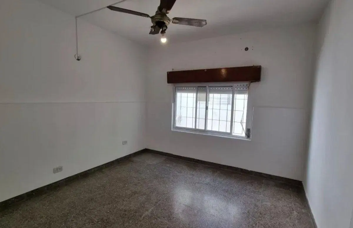 En Viale, casa 5 ambiente con gran terreno 5