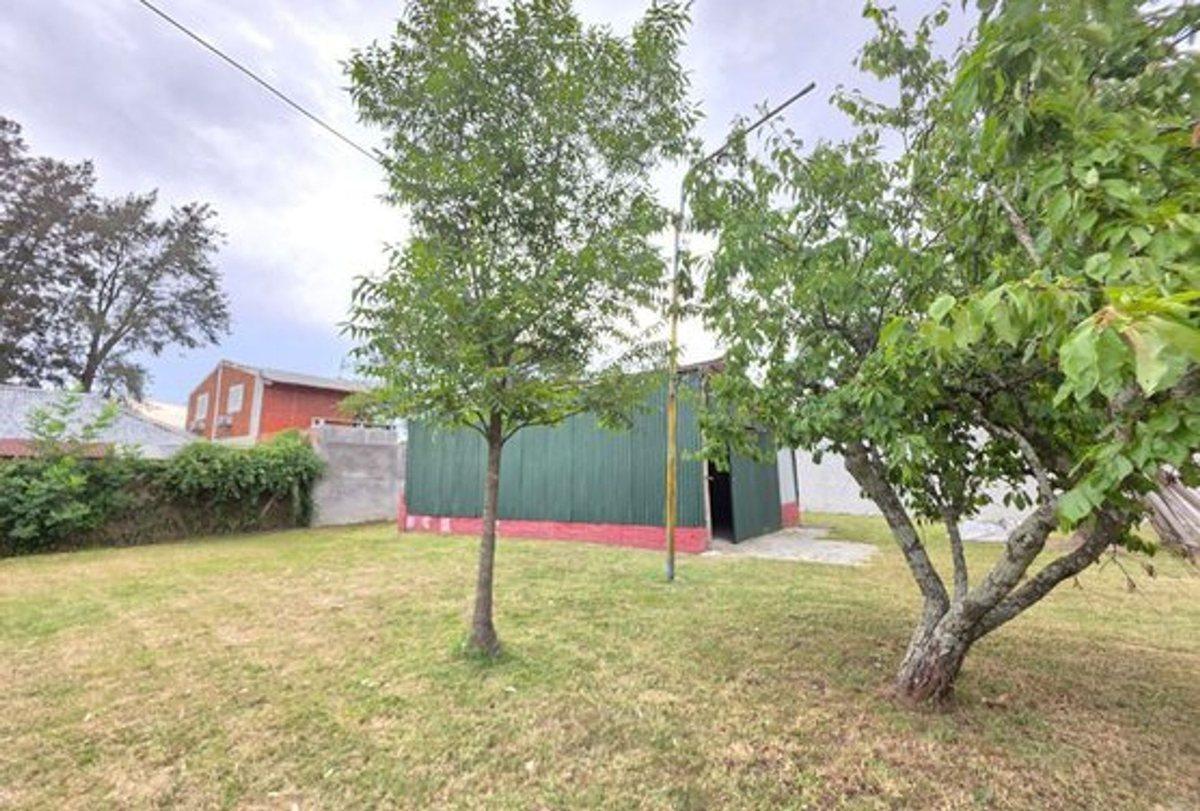 Gran casa quinta con pileta en Pueblo Belgrano
