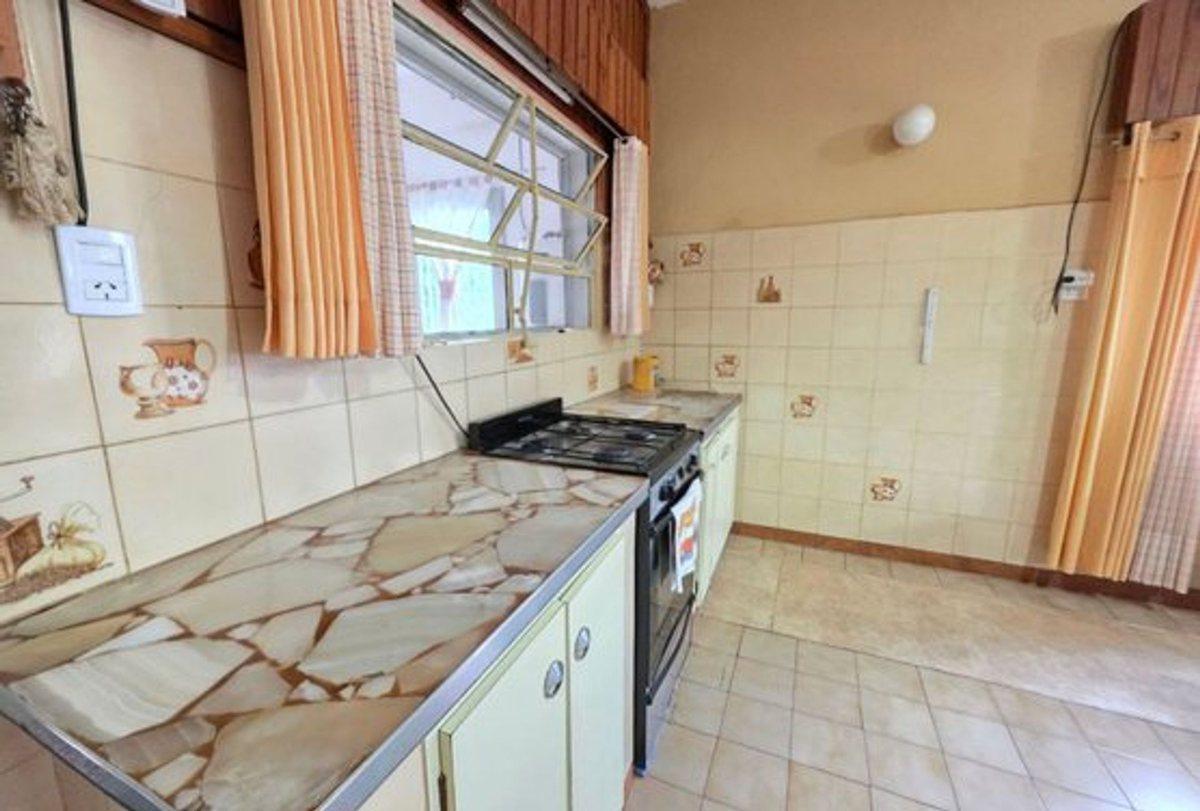 Foto de Gran casa quinta con pileta en Pueblo Belgrano, imagen 5