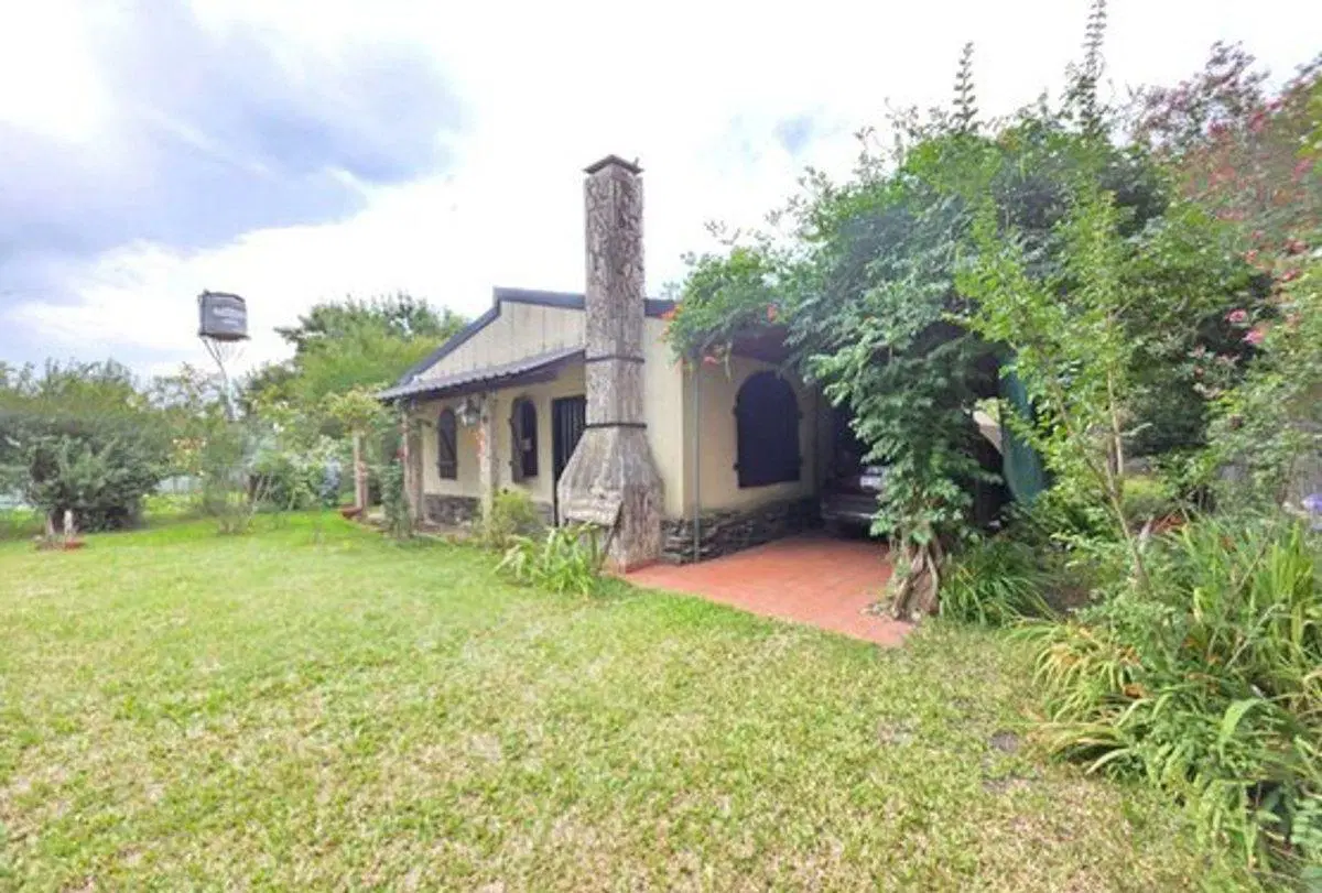 Casa 2 dormitorios y gran terreno, Gral. Belgrano 4