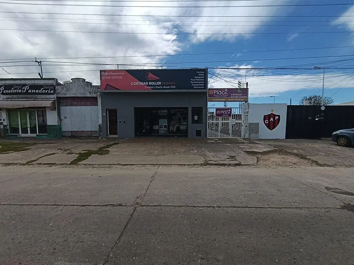 Propiedad con 5 departamentos en Av. Churruarín 2