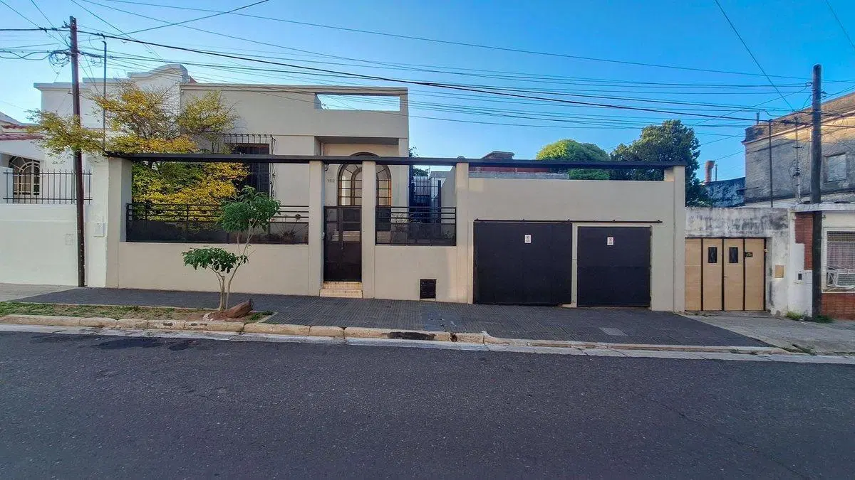 Casa de estilo, 3 dormitorios, apta crédito 4