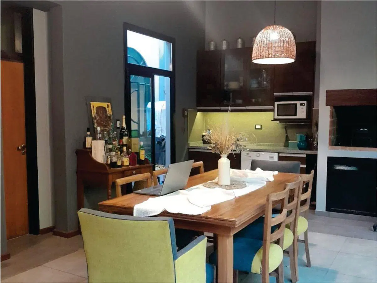 Casa de estilo, 3 dormitorios, apta crédito 5
