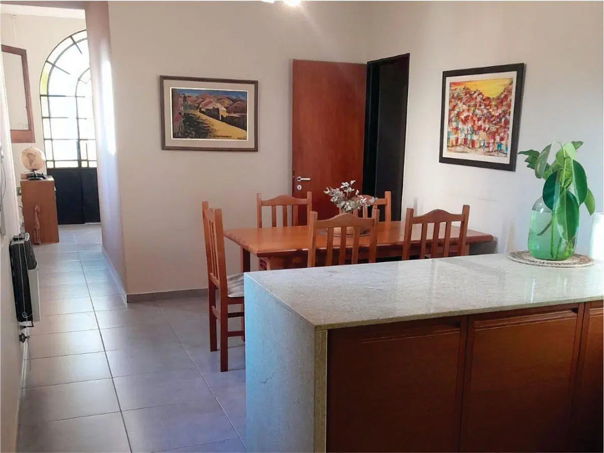 Casa de estilo, 3 dormitorios, apta crédito 3