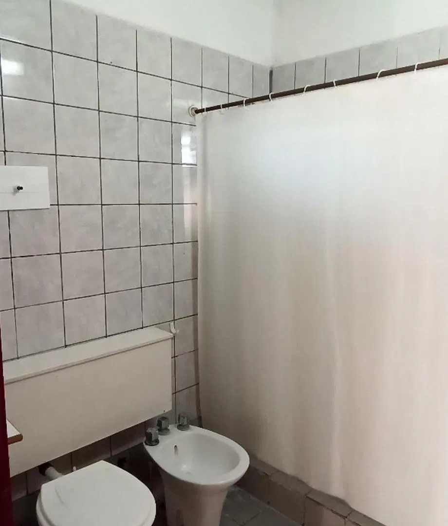 Casa en Venta 2 dorm Quincho Pileta Sauce Montrull 4