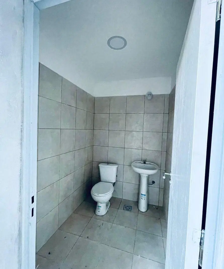 Galpón 400 m2 apto para usos múltiples a estrenar 2