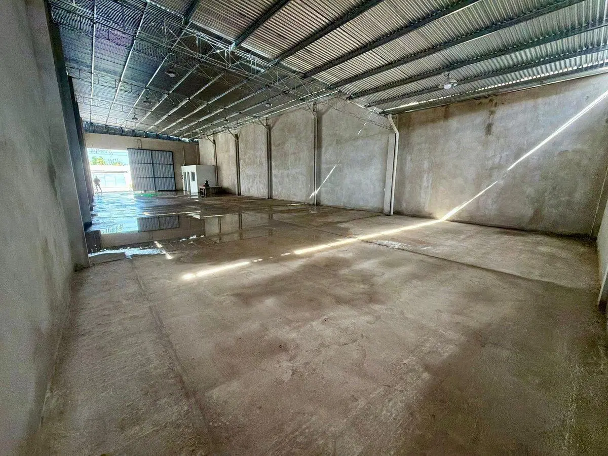 Galpón a estrenar zona Club Argentino Jr, Paraná 8