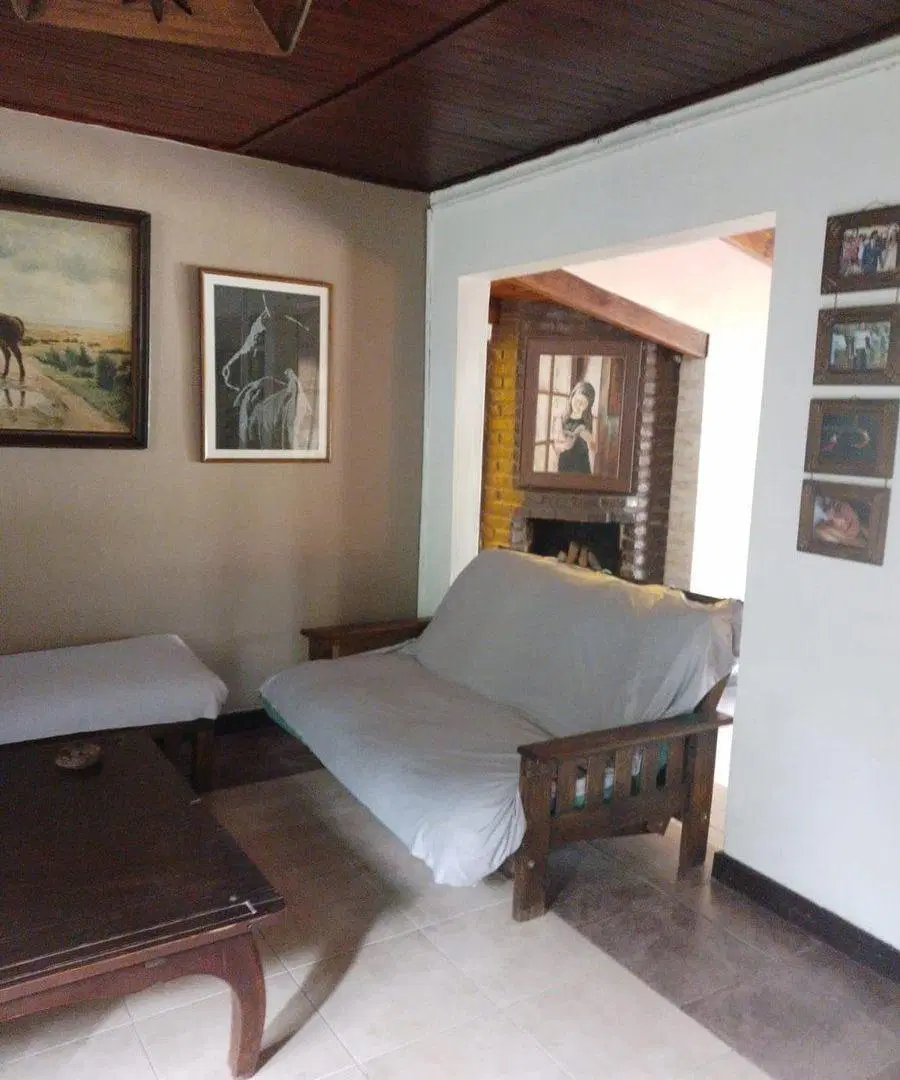 Casa 3 dormitorios, pileta y gran jardín, Victoria 2