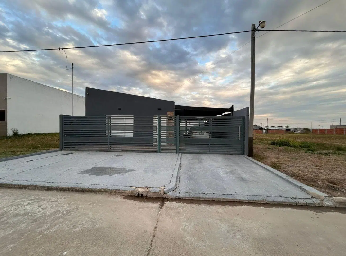 Casa 1 dormitorio y pileta en Colonia Ensayo 4