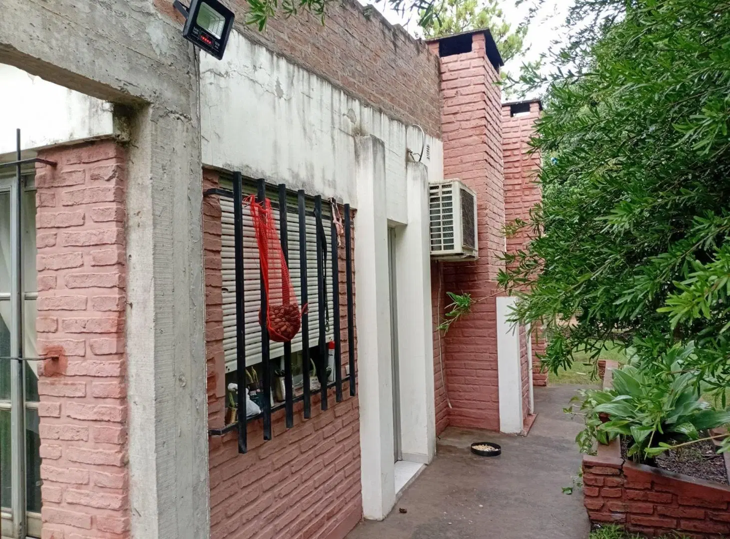 Casa 3 dormitorios y gran terreno, San Salvador 2