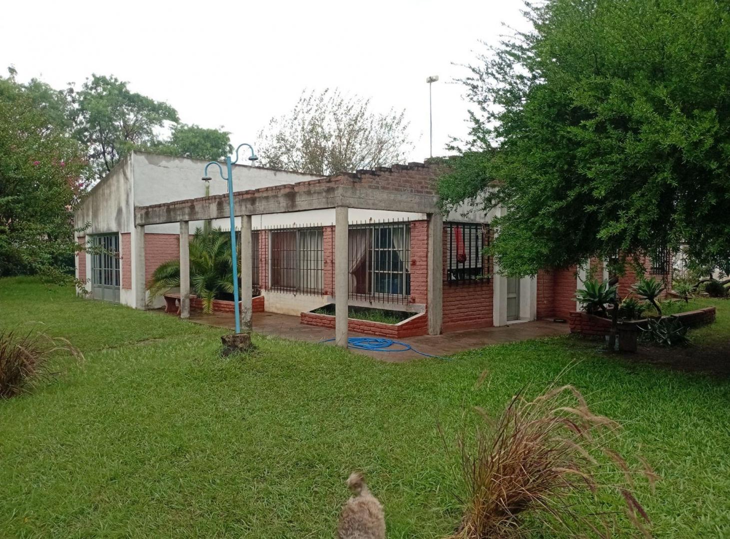 Casa 3 dormitorios y gran terreno, San Salvador