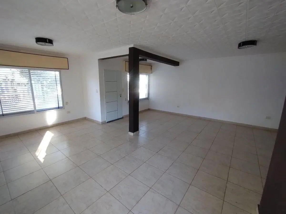 Casa mas departamento en Libertador San martin 3