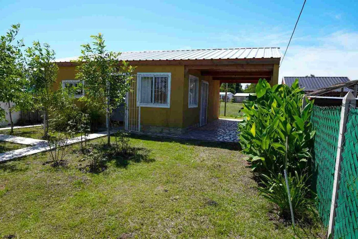 Casa 2 dormitorios en Sauce Montrull gran terreno 4