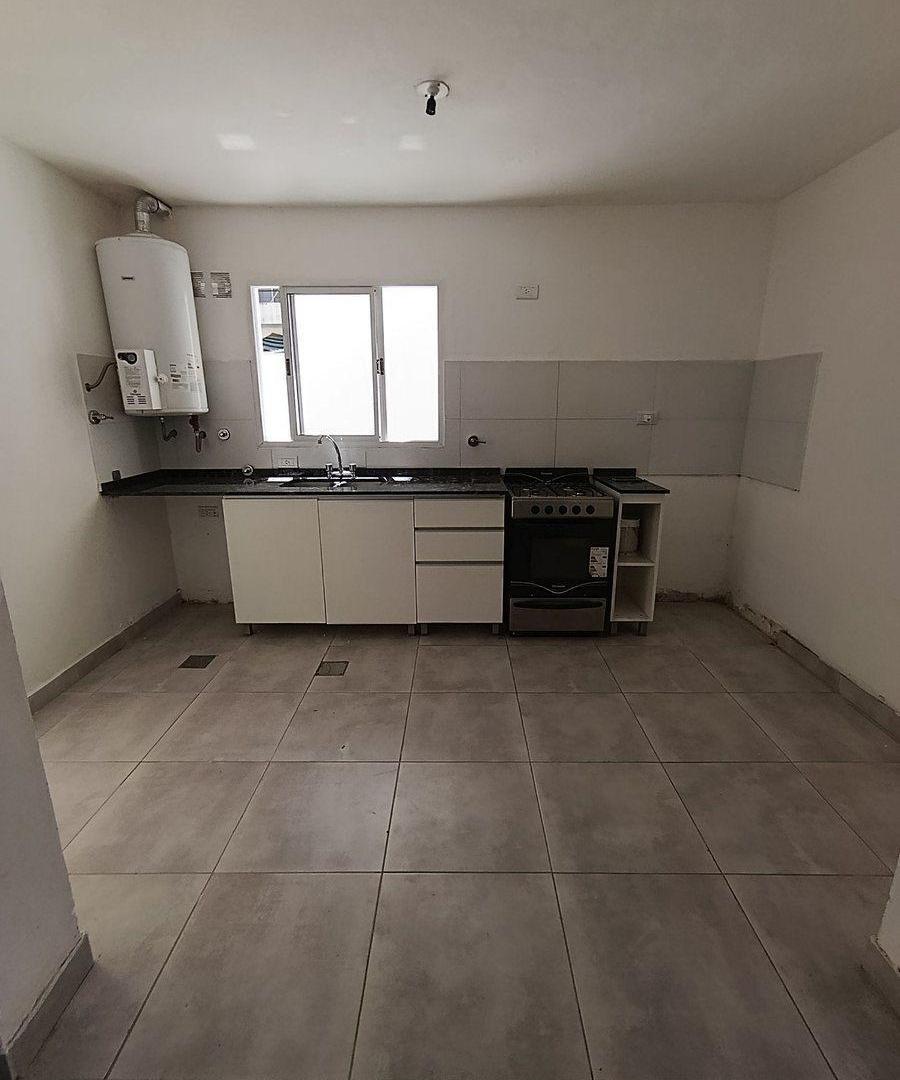 Foto de departamento 2 dormitorios y patio en planta baja, imagen 4
