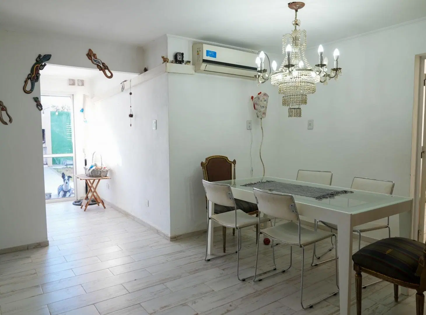 Casa 3 dormitorios con pileta, zona Blas Parera 5