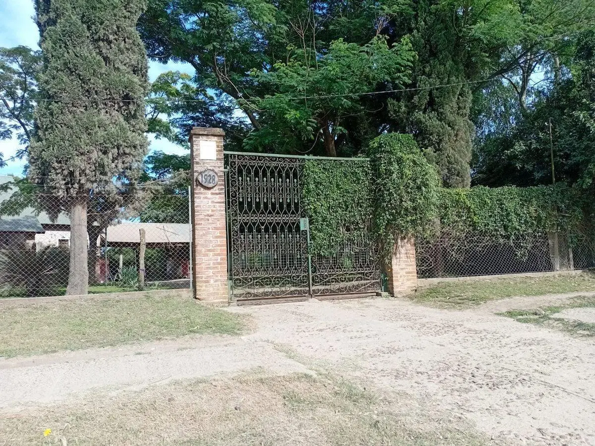 Casa estilo colonial en pleno Gualeguaychú, única 5