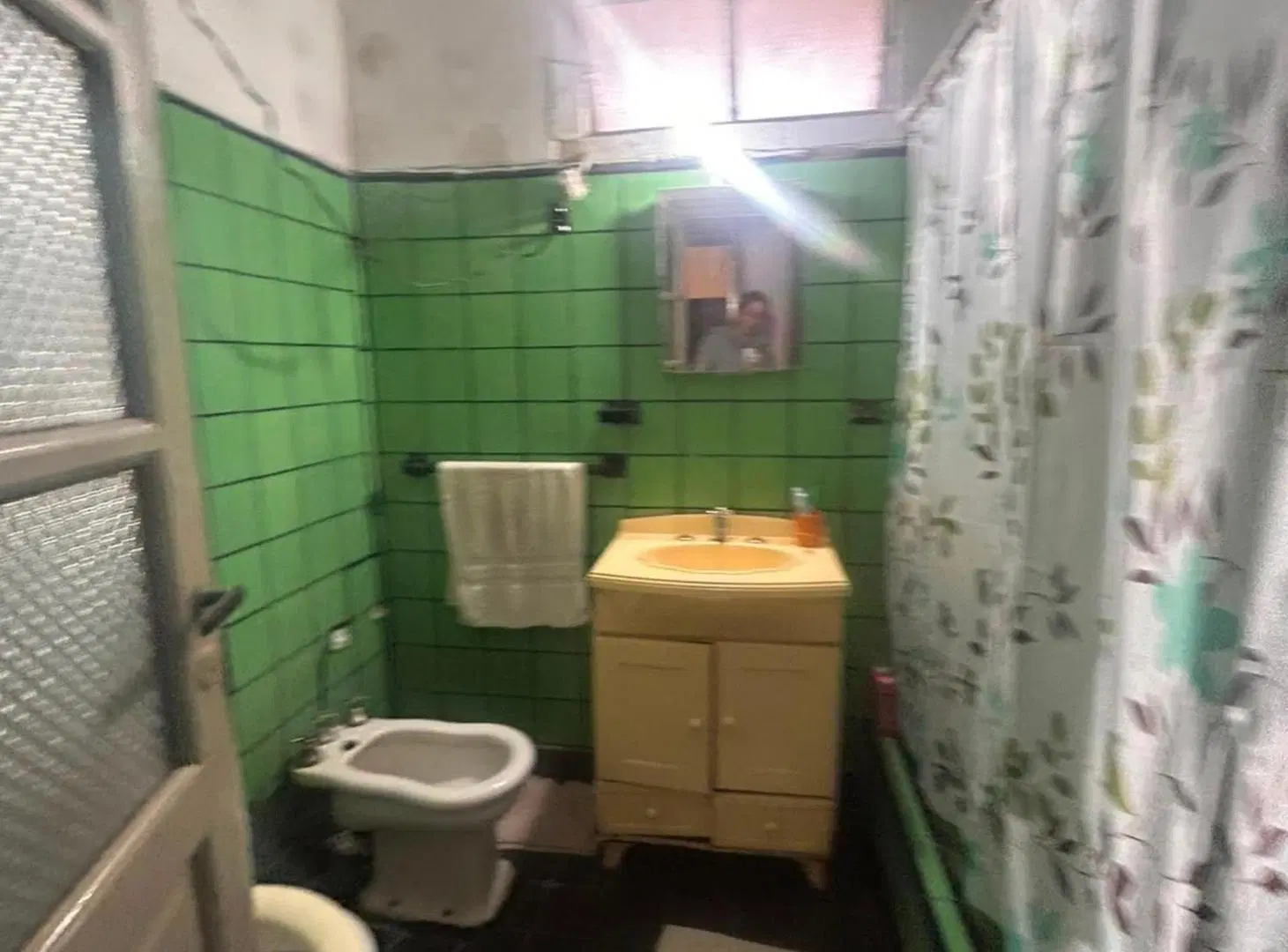 Casa 2 dormitorios, gran fondo y cochera, Paraná 3