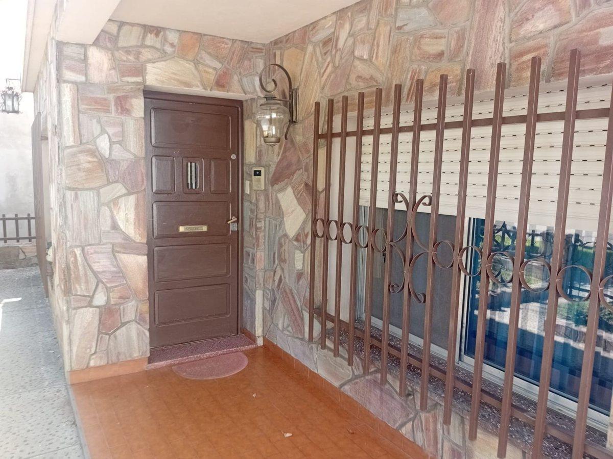 Foto de Casa 3 dormitorios, patio y cochera en Chajarí, imagen 2