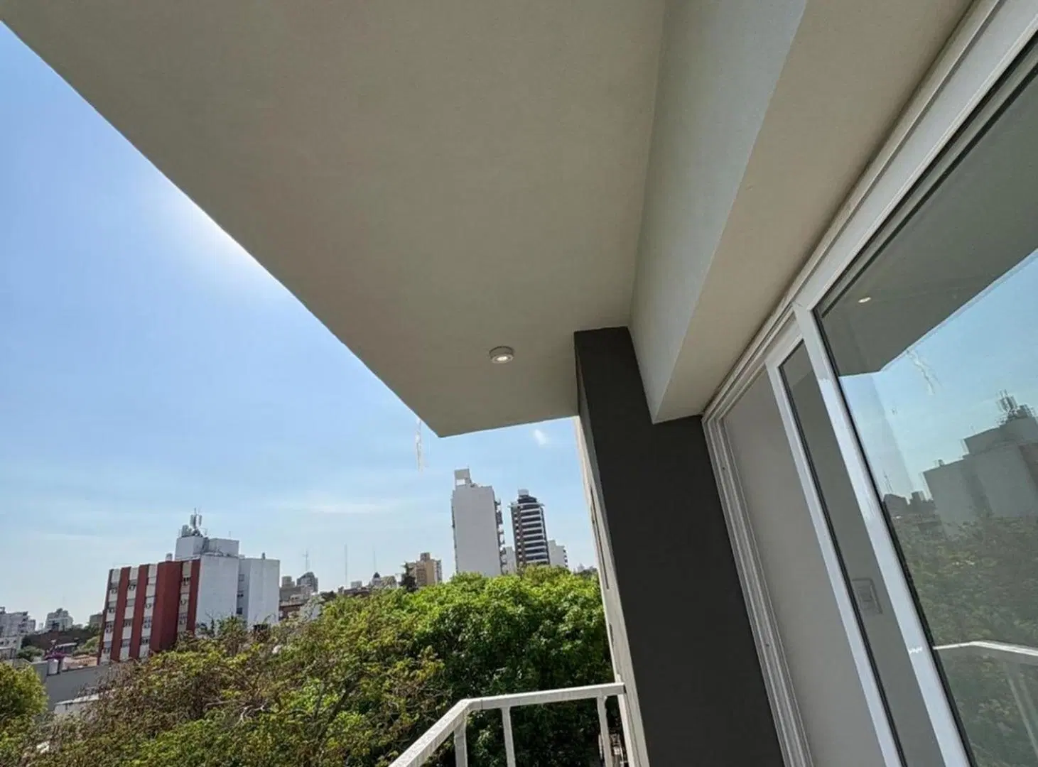 Monoambiente en centro, próximo a entregar, Paraná 5