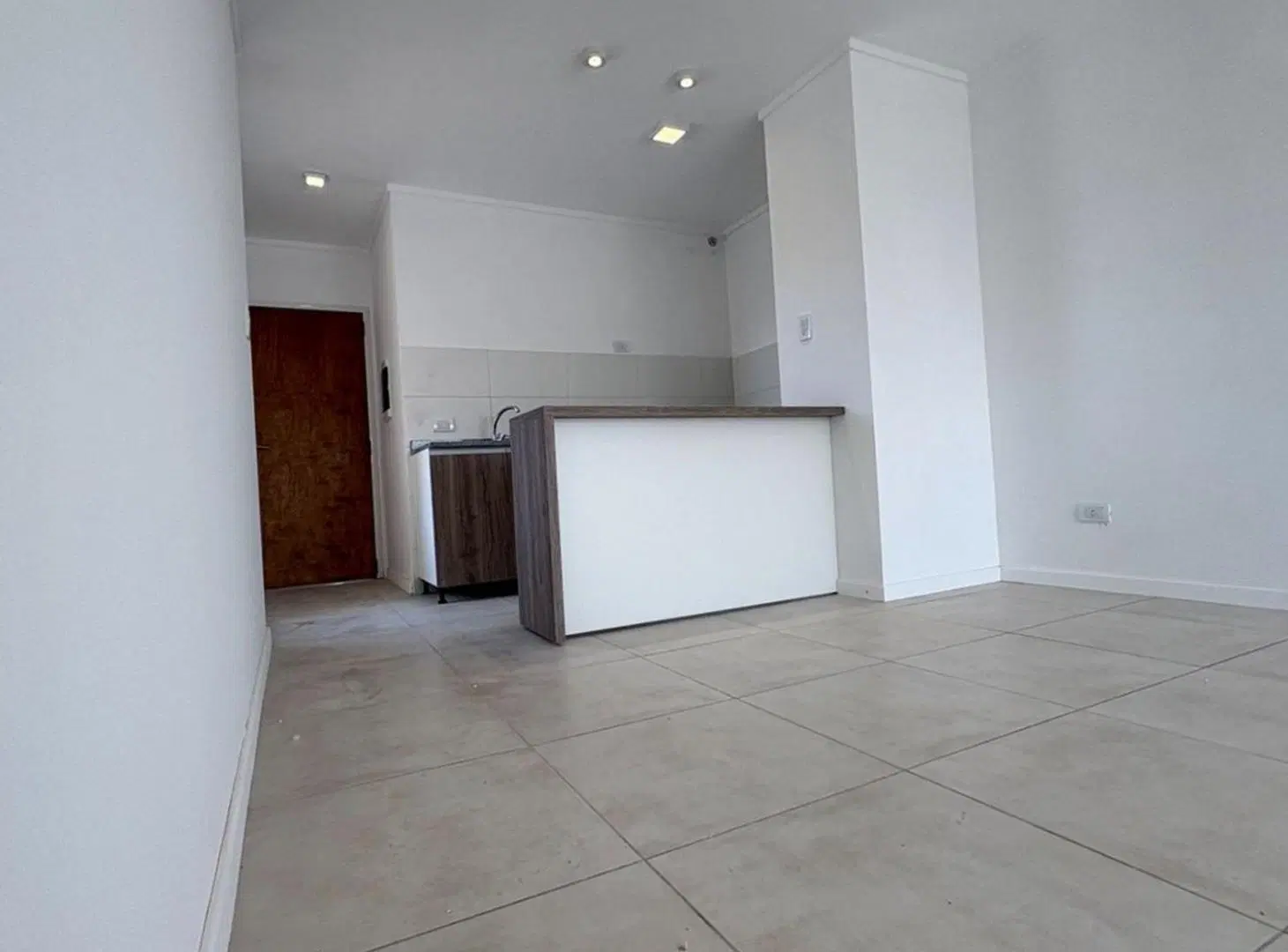 Monoambiente en centro, próximo a entregar, Paraná 4