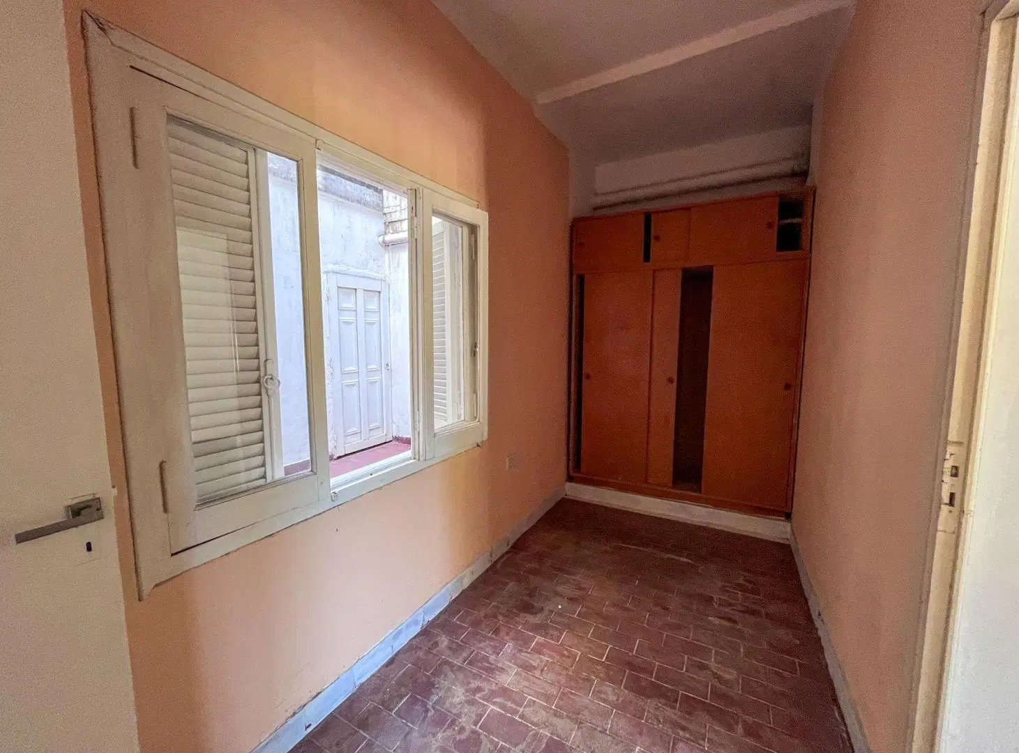 Casa 2 dormitorios, Av. Ejército en planta baja 8