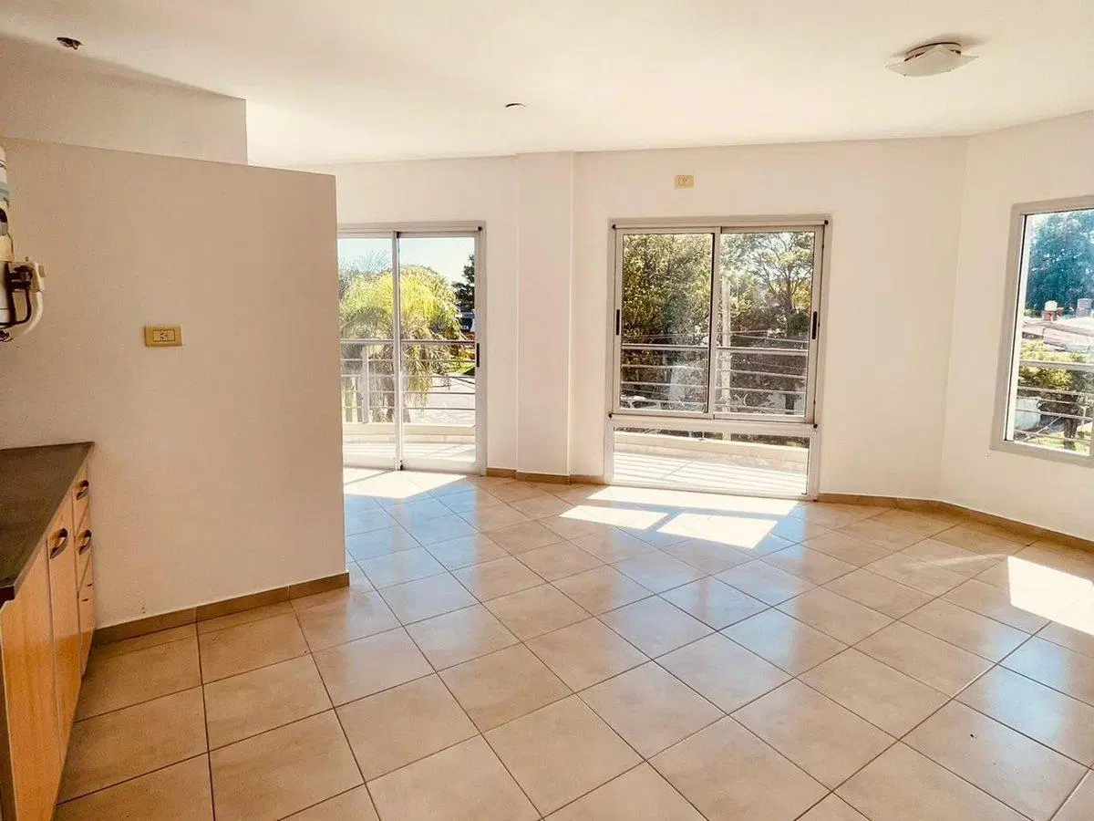 Departamento 1 dormitorio con gran balcón, Paraná 8