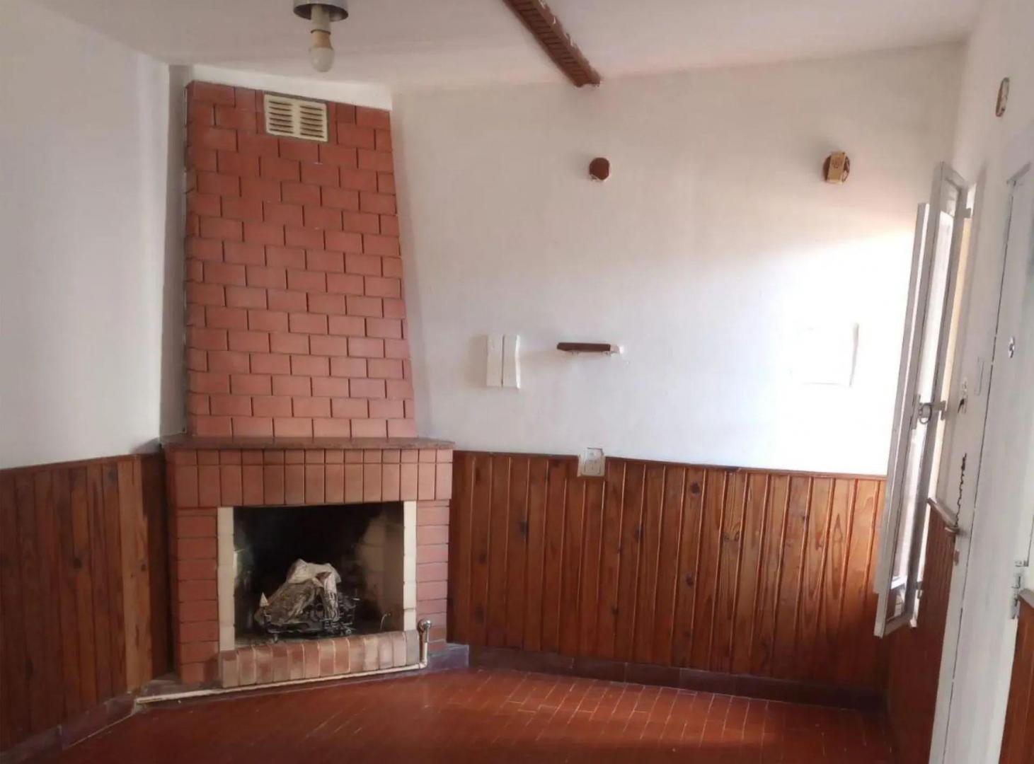 Foto de CASA EN VENTA 4 AMBIENTES JUAN MARTIN DE PUEYRRED, imagen 1