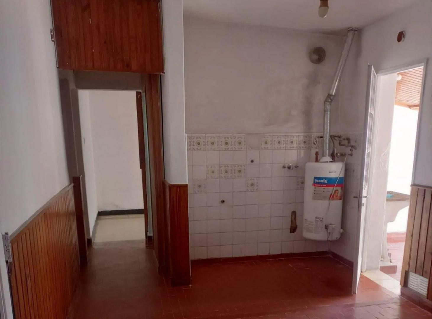 Foto de CASA EN VENTA 4 AMBIENTES JUAN MARTIN DE PUEYRRED, imagen 5