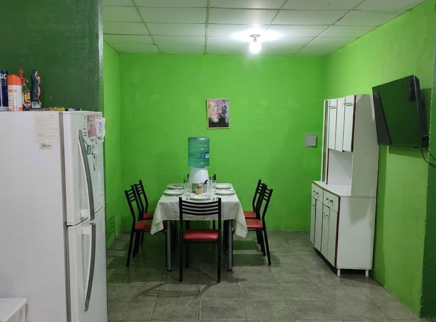 Foto de Casa 3 dormitorios y cochera, Colonia Avellaneda, imagen 3