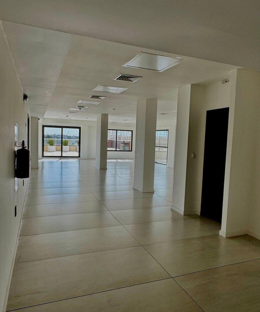 Foto de Departamento premium, 3 dormitorios C. del Uruguay, imagen 2
