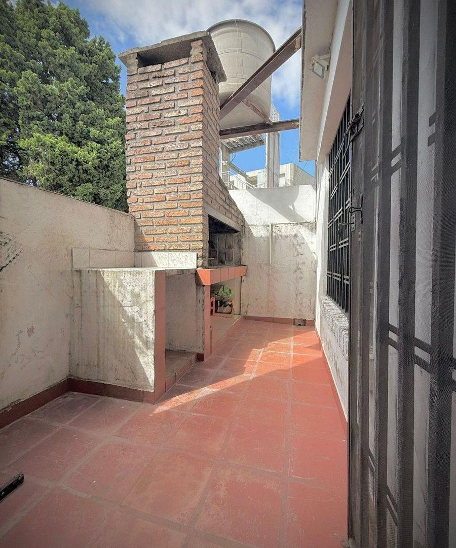 Foto de Casa P. alta 4 dorm, calle Mendoza y Laprida, imagen 2