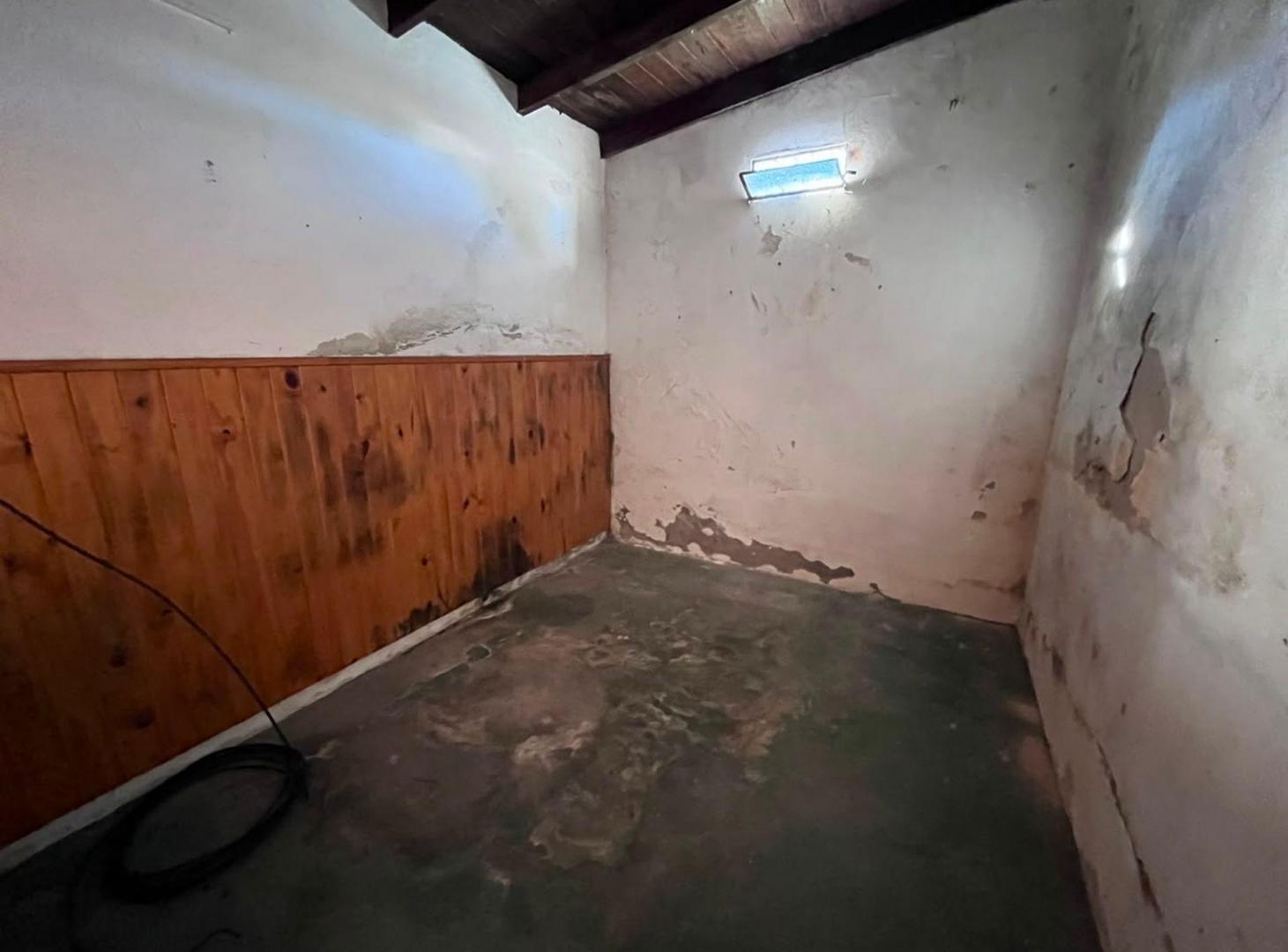 Foto de Dos casas a reciclar en un amplio terreno, imagen 1