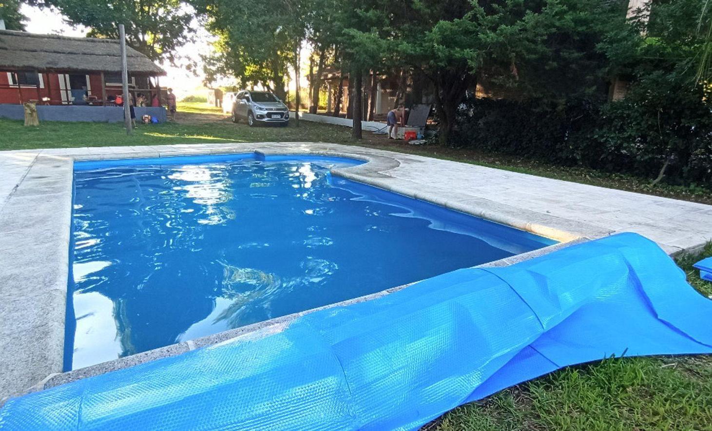 Foto de Casa en Venta 2 dorm Quincho Pileta Sauce Montrull, imagen 1